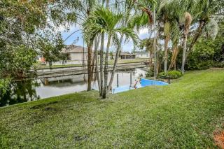 Fresh Water Canal, Pet Friendly & Bikes - Coral Cove Villa - Roelens Vacations - Cape Coral - 5