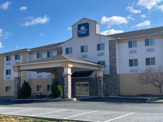 Days Inn & Suites by Wyndham Manheim Lebanon - Manheim - 0