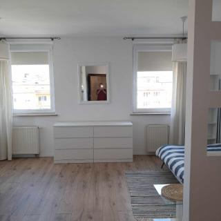 Apartament Julia 1-2 os Warszawska 28 ze śniadaniem kontynentalnym - Kielce - 8