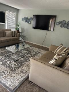 Angelynn Home - Montgomery - 0