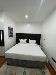 PEPE Suites - - 0