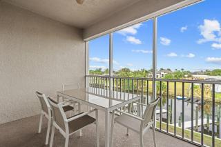 Gulf Access with Boat Slip, Heated Saltwater Pool - Bacino Vistas 205 & 208 - Roelens - Cape Coral - 5