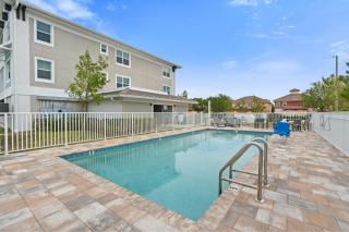 Gulf Access with Boat Slip, Heated Saltwater Pool - Bacino Vistas 205 & 208 - Roelens - Cape Coral - 3