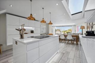 3-BR Stunning Central Open Plan Home, Sleeps 6 with Private Off-Road Parking and Private Garden - LONG TERM SPECIAL OFFER!! - by Blue Puffin Stays - Winchester - 6