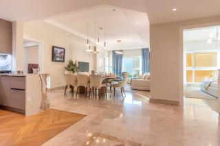 Beachfront 2BR and Assistant's Room with Sea Views Terrace, Steps From Iconic Landmarks & Amenities, The Residences South, Palm Jumeirah by Deluxe Holiday Homes - 2