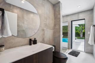 Modern Luxury Home with Racket Sports Gym BBQ - 4