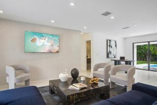 Modern Luxury Home with Racket Sports Gym BBQ - Rockdale - 9