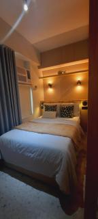 MODERN ZEN Den - Manila - 2