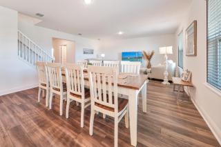 Brand new build Daytona Beach house, recently updated and only a 5 minute walk to the beach - Daytona Beach Shores - 8