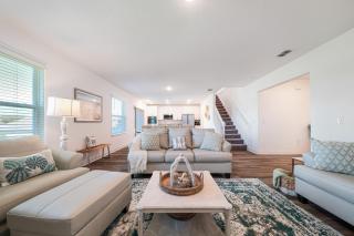 Brand new build Daytona Beach house, recently updated and only a 5 minute walk to the beach - Daytona Beach Shores - 1
