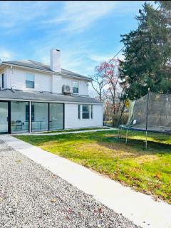 House for vacation - - 2
