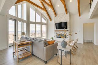 5 Mi to Bear Lake State Park Home with Deck - Garden City - 6