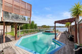 Poolside Lookout - Tauranga Holiday Home - Tauranga - 9
