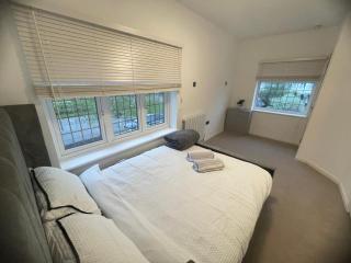 Modern Cozy home - Watford - 4