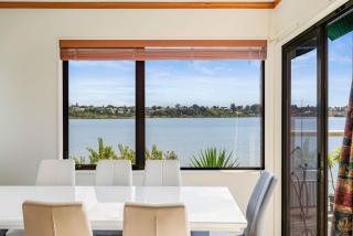 Poolside Lookout - Tauranga Holiday Home - Tauranga - 1