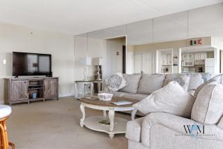 Ocean Front 2 Bedroom Condo at the Capri w Indoor and Outdoor Pool, Tennis Courts, Gym and more! - Ocean City - 8