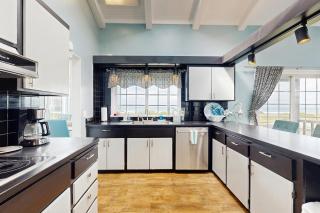 Sea Dream and Sand Dollar Suite - Fort Bragg - 1