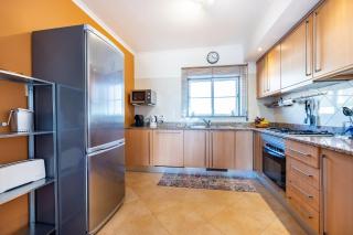 Luz Casas- St James 106, 3 bed, 2 bath, wifi, shared pool, sea view - Luz - 6