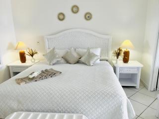 Outstanding Unit with Breathtaking Seaviews - Cupecoy - 3