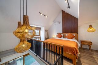 Exquisite 3-Bedroom Villa in Seminyak with Private Rooftop Oasis - Kerobokan - 3