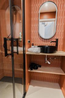 Modern 3BR Duplex Near Nice Port & Old Town | By Airnest - Nice - 3