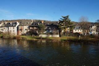 Au Ptit Bonheur du Lot, centre-ville, calme, vue, jardin - Espalion - 6