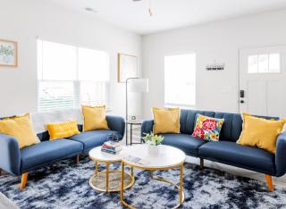 Chic Home 9 min to Uptown Hot Tub & Private Yard - Charlotte - 5