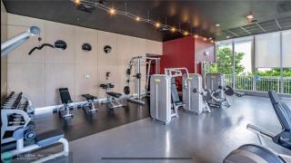 Miami Beach 1B 1B w Kitchen and Beach Service - Hallandale Beach - 3