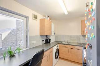 London Home With A Beautiful View - 9