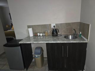 Fantasy Farmyard Guest House - 7