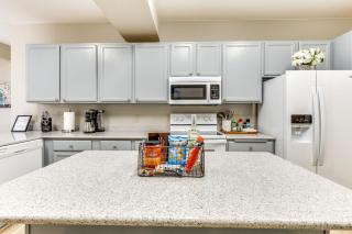Lake Mills Retreat 1 Mi to Beaches and Dining! - Lake Mills - 1