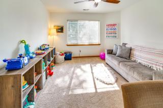Klamath Falls Getaway with Pool and Hot Tub Access! - Klamath Falls - 1