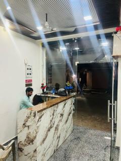 Hotel Deepak place - 8