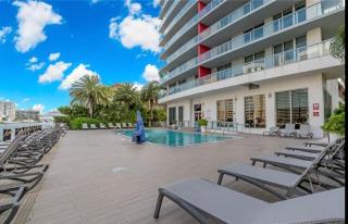 Miami Beach 1B 1B w Kitchen and Beach Service - Hallandale Beach - 7