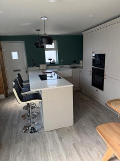 Brand New Stylish Converted Coach House in Cardiff - Cardiff - 5