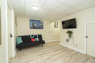 65 - 5BR Randolph - Elegant Haven near Milton Center - Randolph - 4