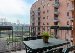 Metropolitan Home Gonin - 9