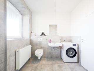 Tolstov Apartments - 2 Schlafzimmer - Sofa - Küche - Waschmaschine - 20 Min to Messe DUS - Willich - 2