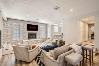 Lux Life! Central Location For Business Or Play! - Las Vegas - 8