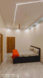 galaxy home stay - Ayodhya - 8