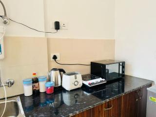 Cozy and comfort stay in greater noida - Greater Noida - 7