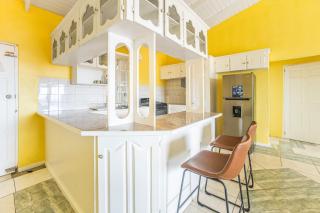 Stunning 3BR Oceanview Getaway - Castries - 6