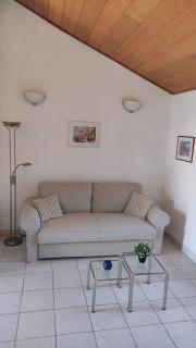 Apartman s pogledom na more i velikom terasom - Njivice - 5