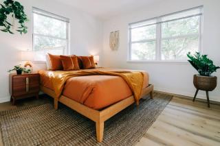 Boho 4BR Oasis w Mini Golf & Games - Gainesville - 2