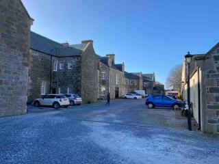 2 bedroom Townhouse within Grade C listed Ladysbridge House - - 6