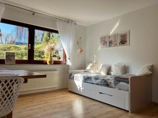 Wohnung IDA ruhig, modern mit Parkplatz bei RW und VS - Deißlingen - 3