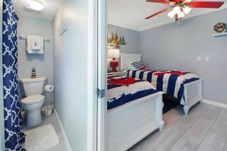 Driftwood Landing 8 - Naples - 2