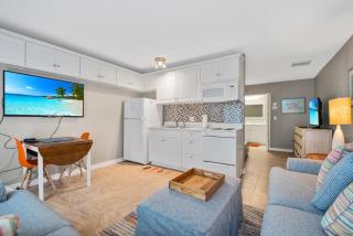 Driftwood Landing 9 - Naples - 8