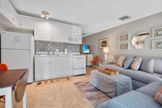 Driftwood Landing 9 - Naples - 7