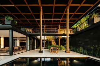 Ocean Front Tropical Paradise Elu & Nalani Luxury Villas - 1